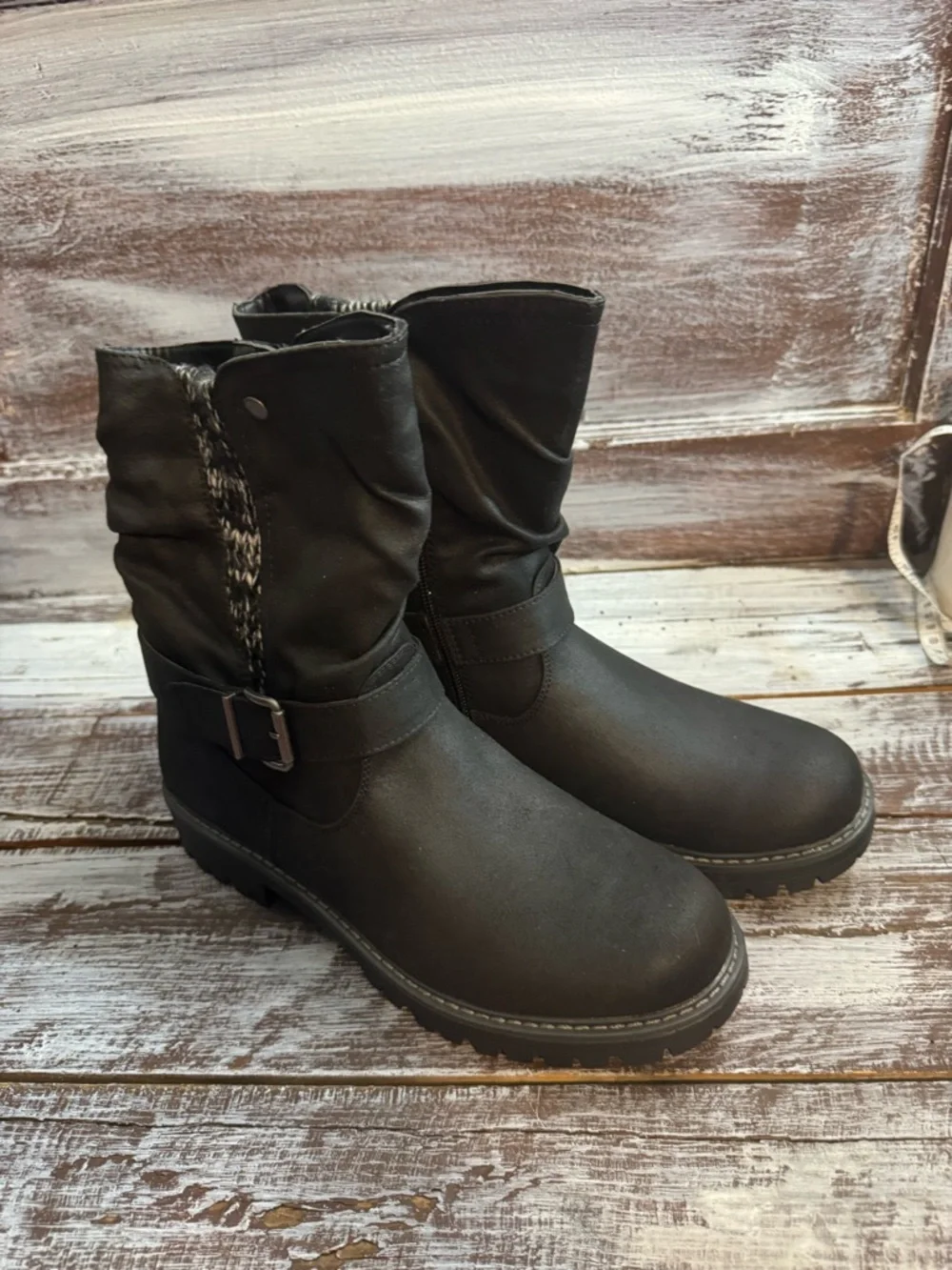 Women's Black Mid-Calf Buckled Winter Boots
